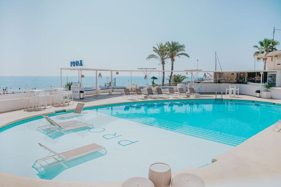 Pobla De Farnals: Boat Rental Without License Beach Club - Good To Know