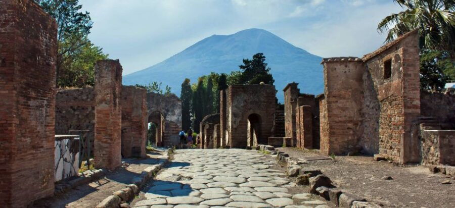 Pompeii: 2-Hour Walking Tour With Professional Guide - Good To Know
