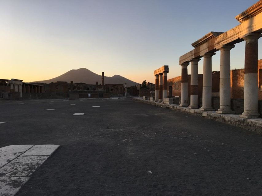 Pompeii: Afternoon to Sunset Guided Tour With Ticket