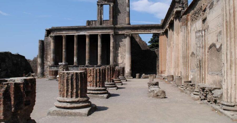 Pompeii Half-Day Coach Tour From Sorrento - Good To Know