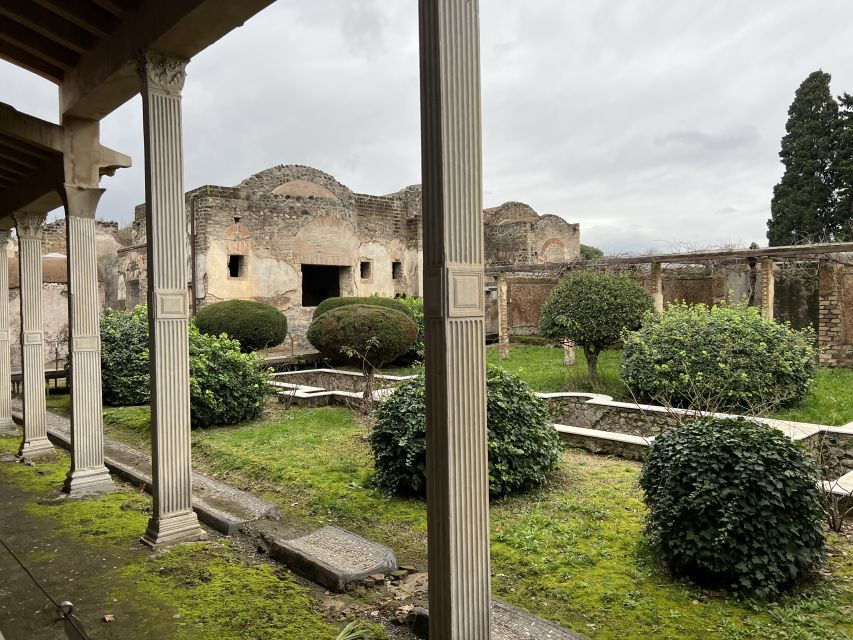 Pompeii: Small-Group Guided Tour With Skip-The-Line Ticket - Good To Know