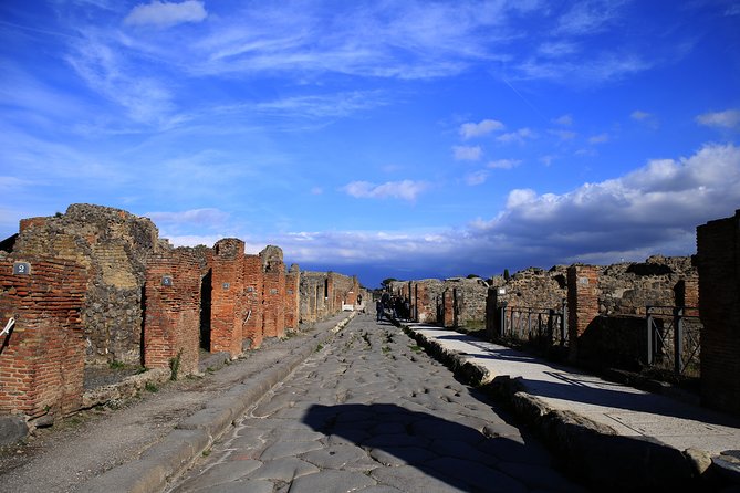 Pompeii Tour for Children With Skip-The-Line Tickets & Kid-Friendly Guide