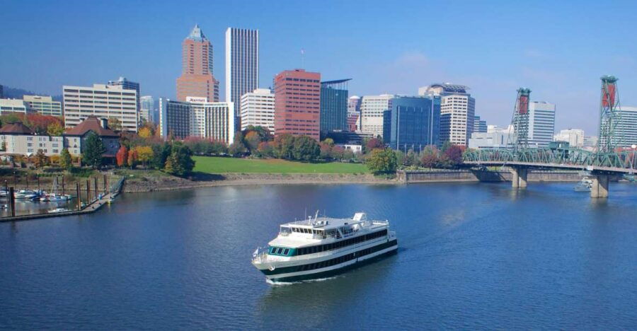 Portland: 2-hour Lunch Cruise on the Willamette River - Good To Know