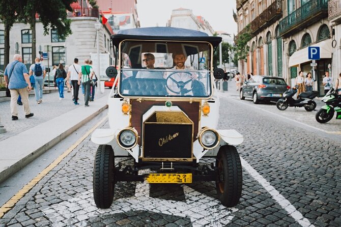 Porto: Douro Private Historical Tour