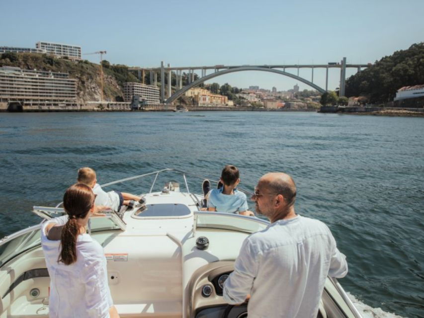 Porto: Douro River Panoramic Tour by Boat With Drinks - Good To Know