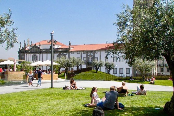 Porto - Living Like a Local - Good To Know