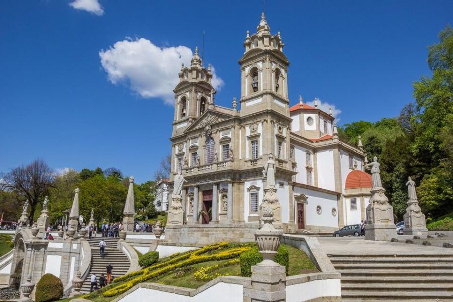 PORTO: Private Braga & Guimarães Tour With Lunch and Visits - Good To Know