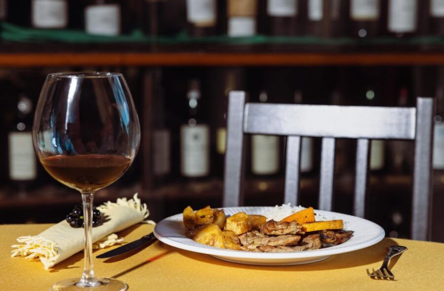 Porto: Private Douro Valley 4x4 Tour With Lunch - Good To Know