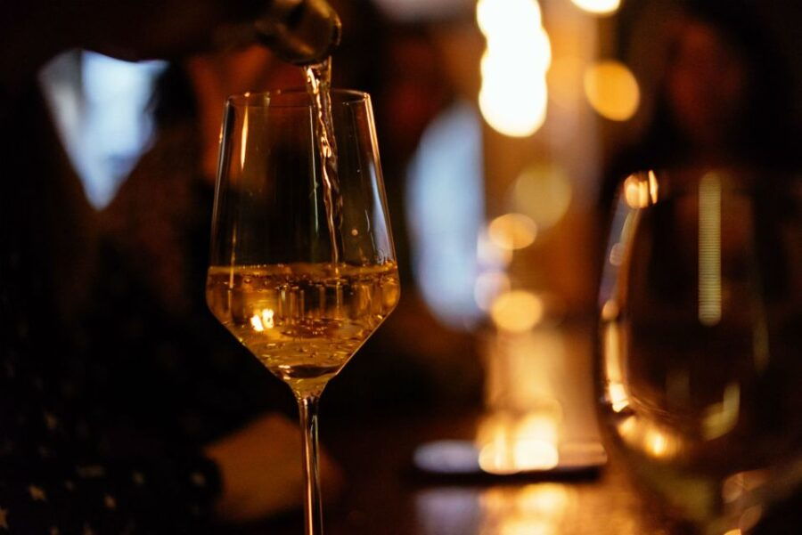 Porto: Private Evening Tour With Drinks & Bites - Good To Know