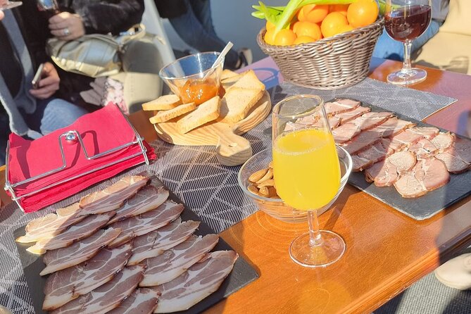 PORTO: Tour to the Douro Valley, Premium Cruise, Lunch and 2 Wineries - Good To Know