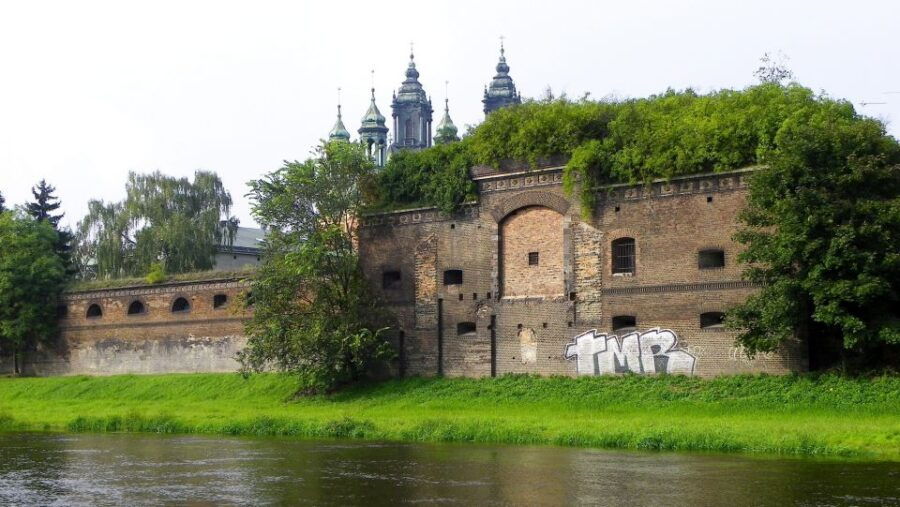 Poznan: Srodka District and Cathedral Island Private Walking - Good To Know