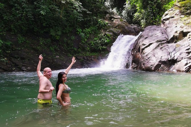 Pozo Azul Las Pailas Waterfalls Small-Group Half-Day Tour  – El Valle De Anton