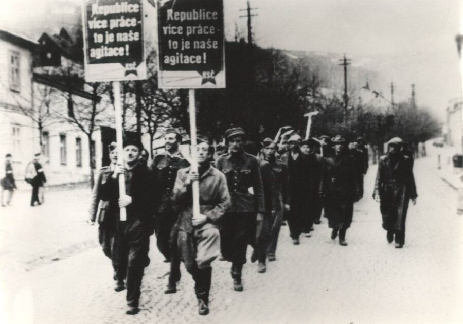 Prague: 2-Hour Back to Communism Walking Tour - Good To Know