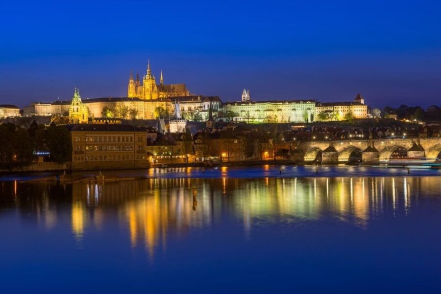 Prague: 2-Hour Dinner Cruise With Transfers - Good To Know