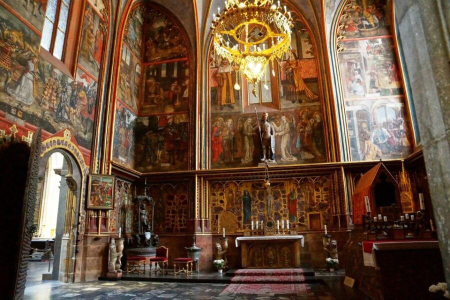 Prague Castle: 1-Hour Introduction Tour With Entry Ticket - Good To Know