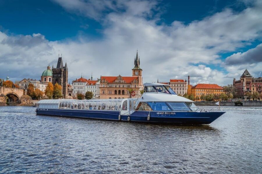 Prague: Evening Vltava River Eco Cruise With Prosecco - Good To Know