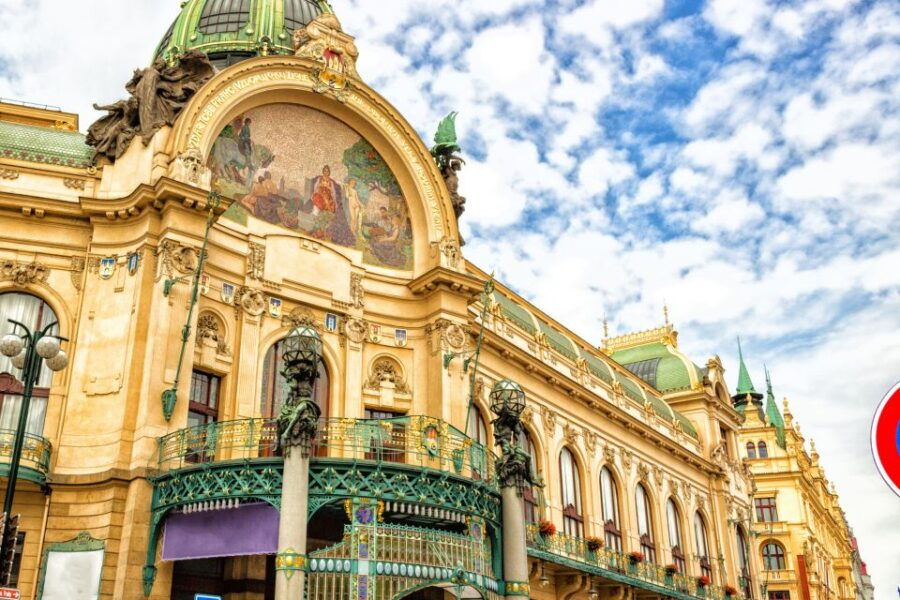 Prague: First Discovery Walk and Reading Walking Tour - Good To Know