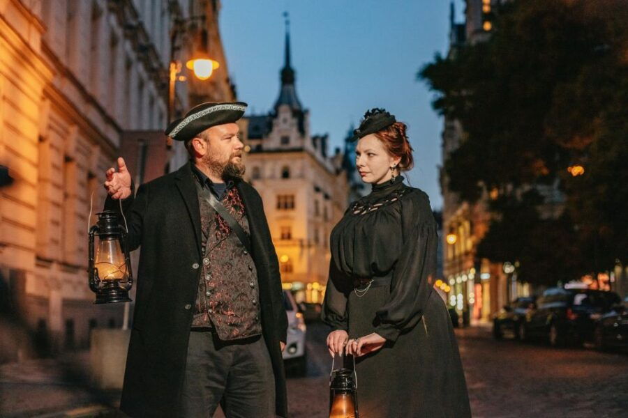 Prague: Ghosts and Legends Nighttime Guided Walking Tour