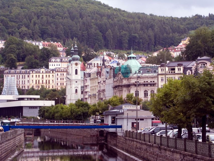 Prague: Karlovy Vary Tour With Lunch and Moser Museum Visit