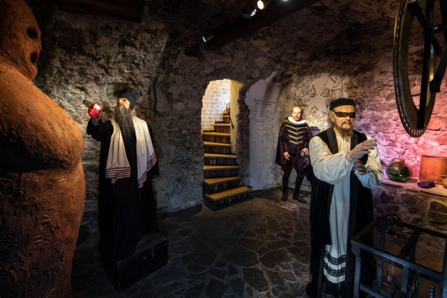 Prague: Madame Tussauds Entry Ticket - Good To Know