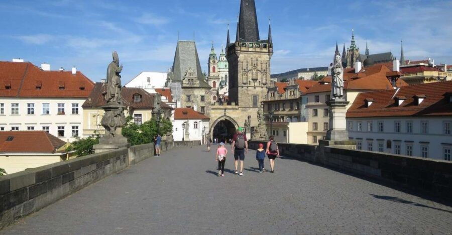 Prague: Morning Highlights Walk Without Crowds & Traps - Good To Know