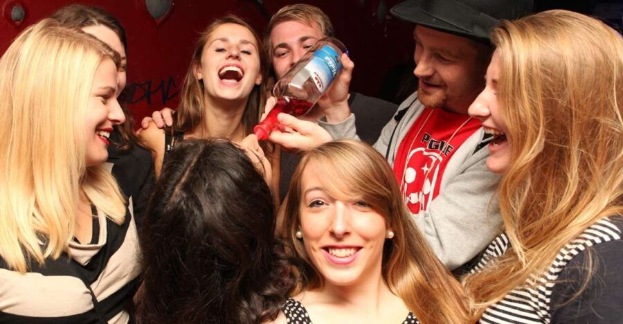 Prague: New Year's Eve Pub Crawl & Karlovy Lazne Club Entry - Experience Highlights