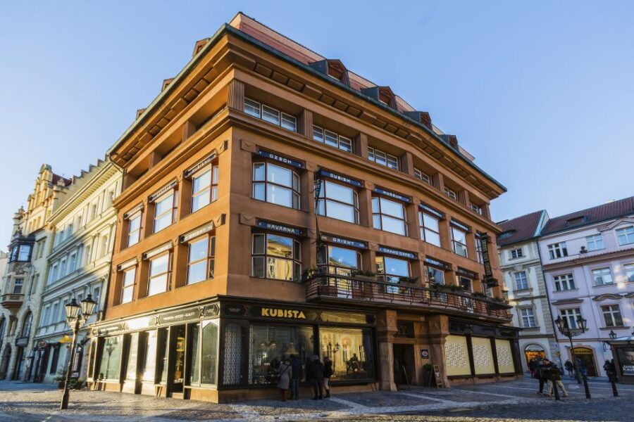 Prague: Old Town and Jewish Quarter 2-Hour Walking Tour - Good To Know