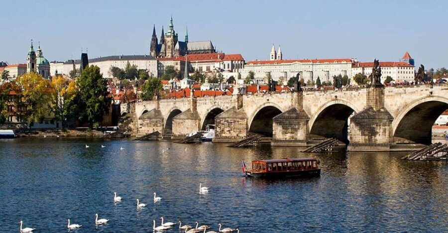 Prague: Private Full-Day Tour With Prague Castle Tickets - Good To Know