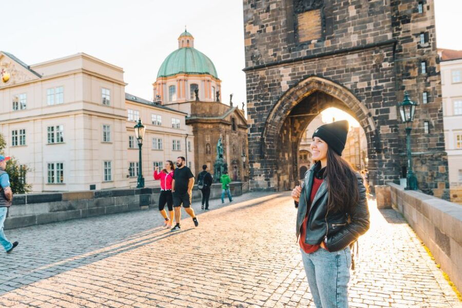 Prague: Professional Photoshoot at Charles Bridge - Good To Know