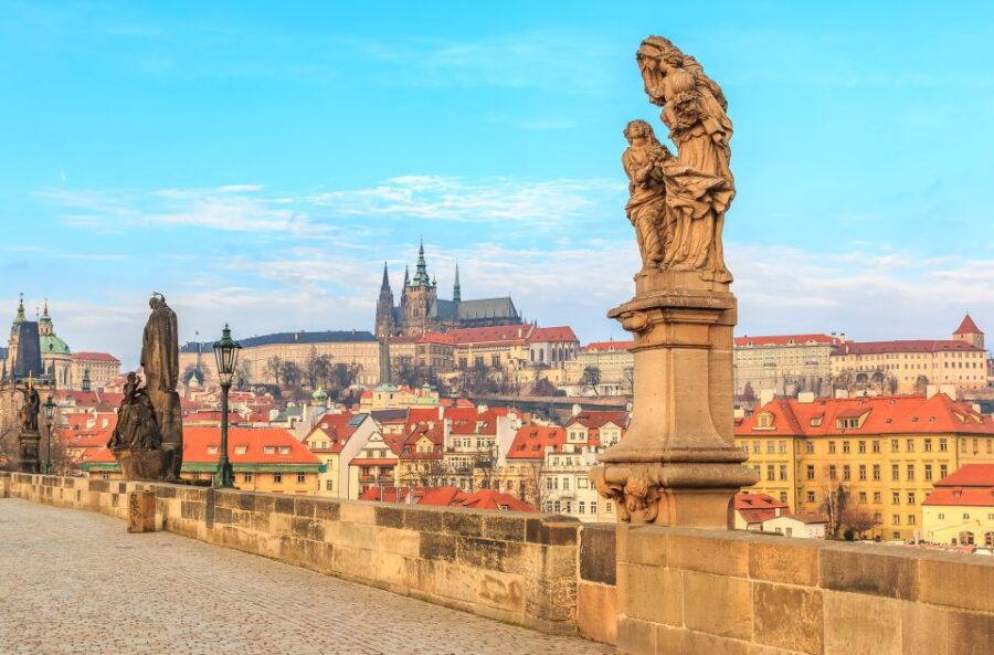 Prague: River Cruise With Snack - Good To Know