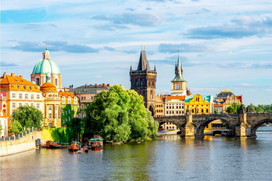 Prague: Scavenger Hunt Self-Guided Tour - Good To Know