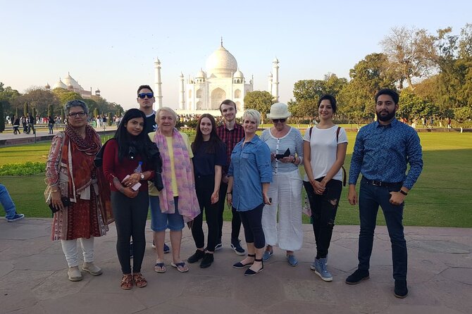 Premium Luxury Car Tour by Mercedes / BMW, Taj Mahal, Agra Fort With 5* Lunch - Good To Know