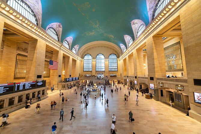 Presidents Trump and Obamas Life Private Tour Expert Guide - Good To Know