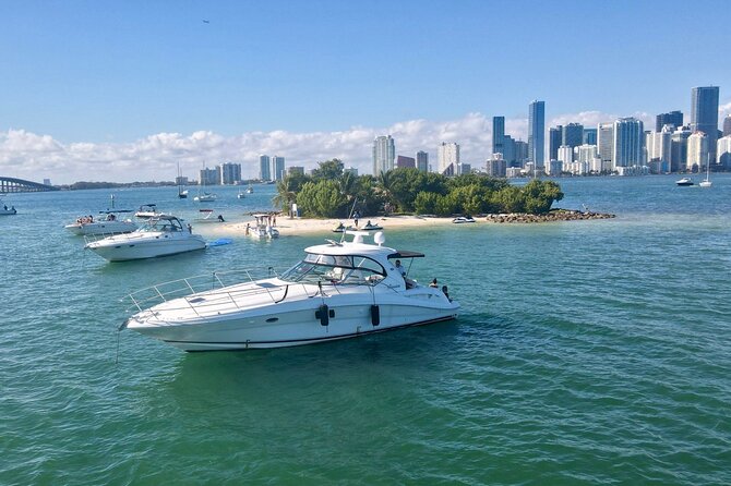 Private 2-hour Miami River Luxury Yacht Charter