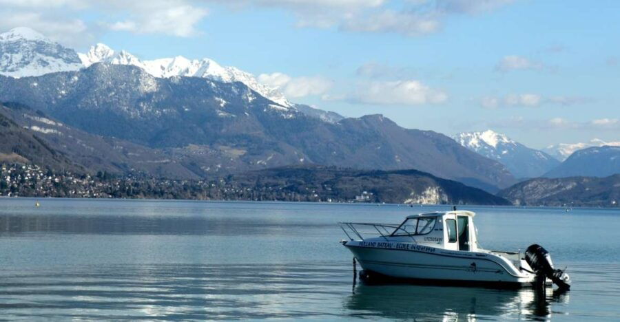 Private 2-Hour Walking Tour of Annecy With Official Guide