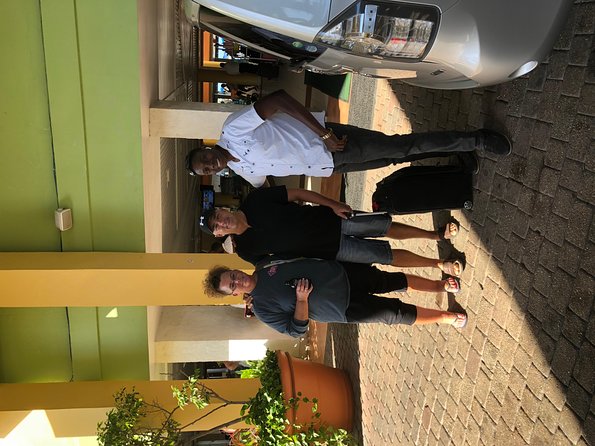 Private Airport Round Trip Transfer From Montego Bay Airport to Negril