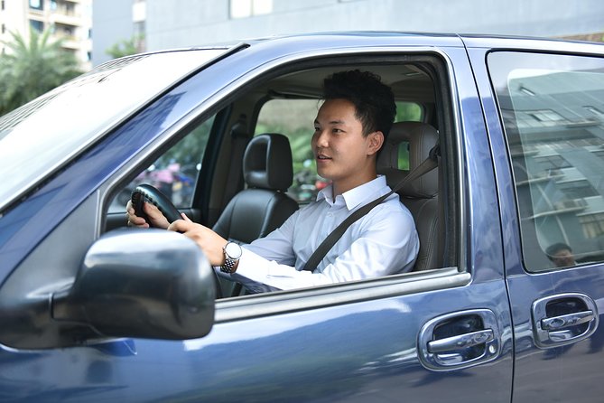 Private Arrival Transfer: Guilin International Airport (KWL) to Downtown Hotel