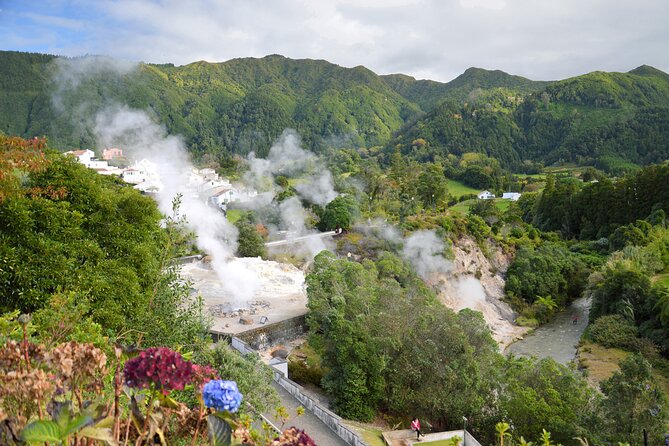 Private Beat the Crowds at Furnas (Hot Sprigs and Lunch Included)