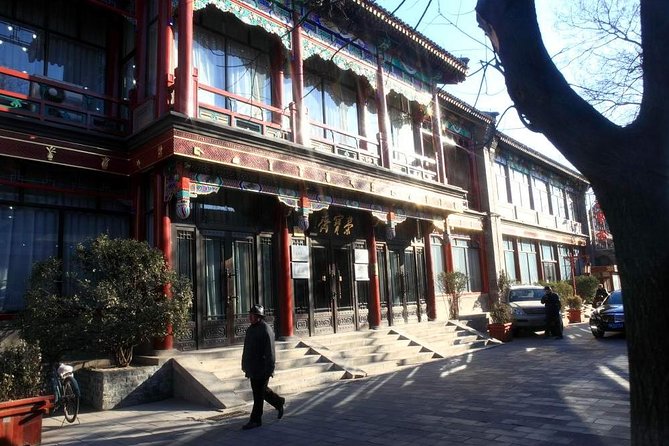 Private Beijing Markets Tour With Tea Tasting at Hongqiao Pearl Market - Tour Highlights