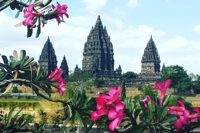 PRIVATE CAR HIRE WITH GUIDE ONLY in Yogyakarta. ( Max 10 Hours )