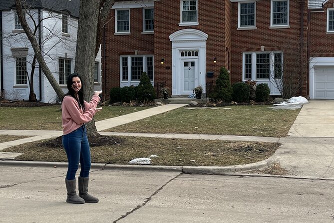 Private Chicago Suburbs Movie Sites Tour