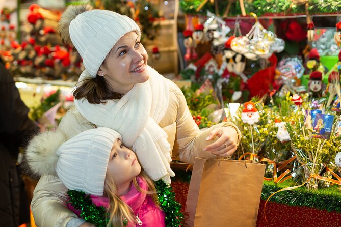 Private Christmas Market Photoshoot at Rockefeller Center - Good To Know
