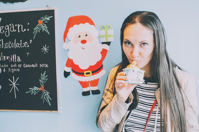 Private Christmas Tour With Christmas Afternoon Tea Ceremony in Old Pasadena