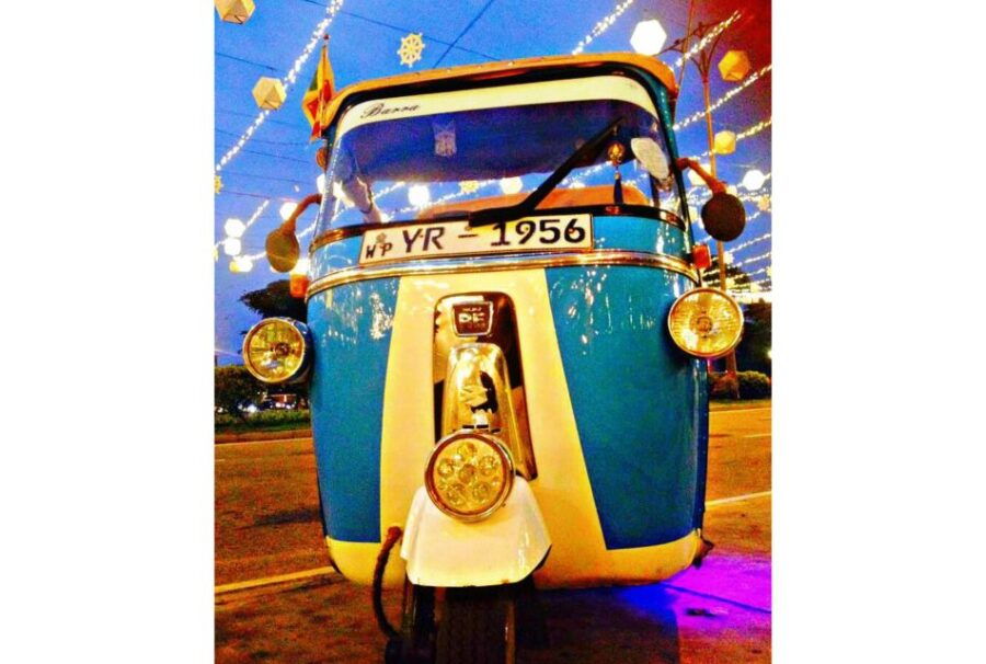 Private Colombo Tuktuk Tour With Free Snacks - Good To Know