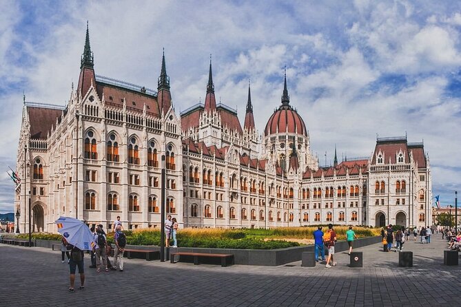 Private Communism Tour in Budapest With Local Expert Guide - Good To Know