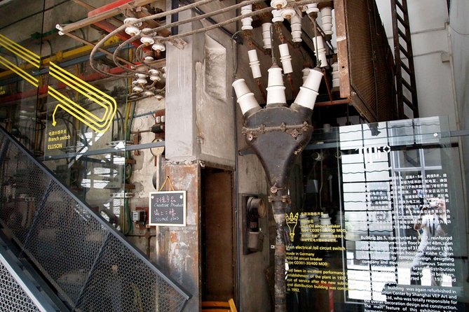 Private Contemporary Art Walking Tour in Shanghai