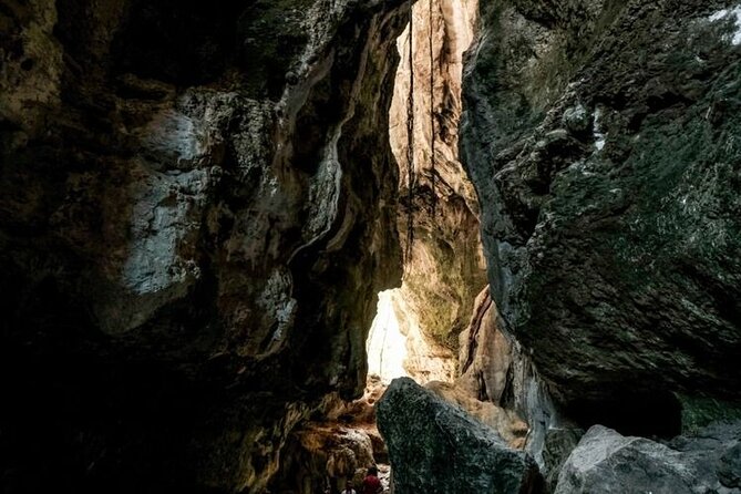 Private Day Tour Rangko Cave -Batu Cermin Cave - Good To Know