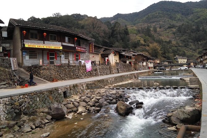 Private Day Tour to Tianluokeng Tulou From Xiamen Including Lunch - Good To Know