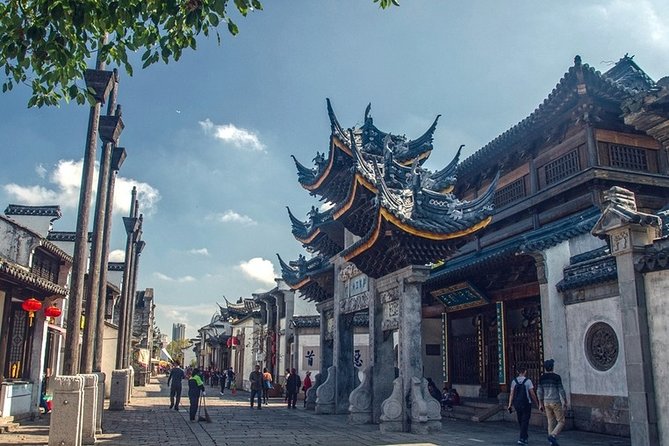 Private Day Tour Wuxi Lingshan Buddhism Scenic Spot & Huishan Old Town