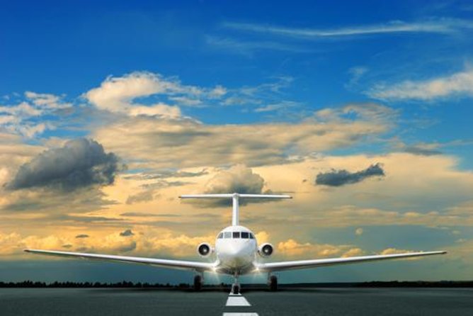Private Departure Transfer in English-speaking: Hotel to Airport